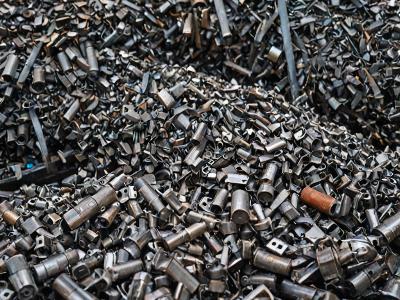 Metal scrap processing facility with sorted metals